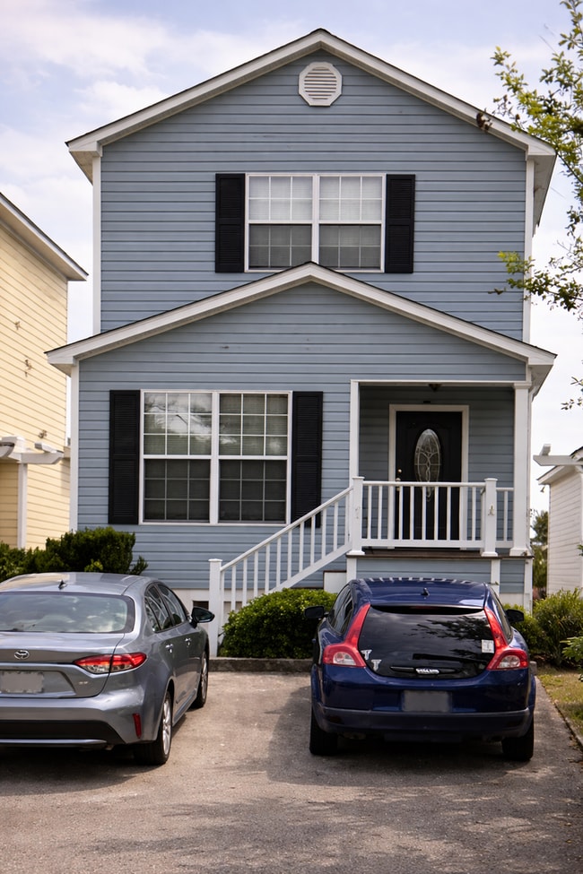 property at 834 Folmar St