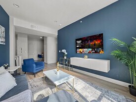 310 N Malcolm X Blvd in Dallas, TX - Building Photo