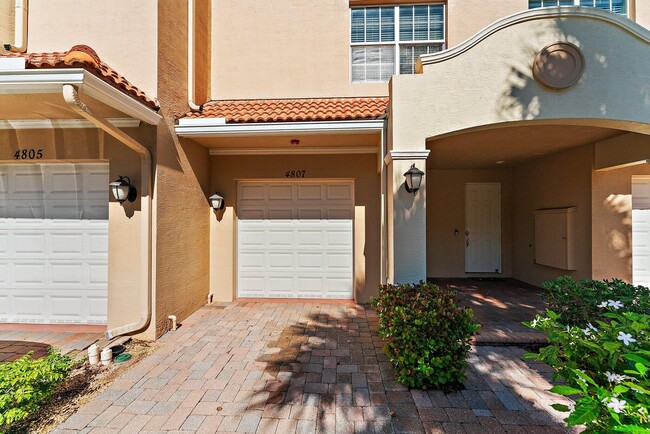 4807 Sawgrass Breeze Dr in Palm Beach Gardens, FL - Foto de edificio - Building Photo