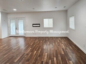 7642 Chico Way NW in Bremerton, WA - Building Photo - Building Photo