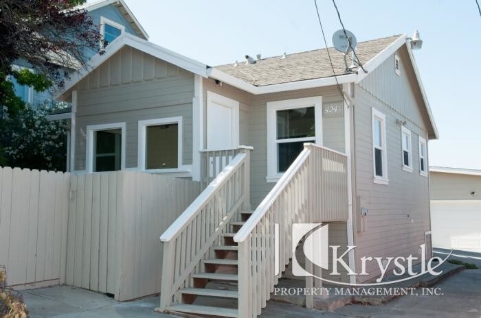424 Coghlan St in Vallejo, CA - Building Photo