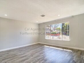 3600 Siskiyou Ct in Hayward, CA - Building Photo - Building Photo