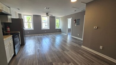 405 York St in Burlington, NJ - Building Photo - Building Photo