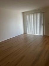 1132 Meta St in Ventura, CA - Foto de edificio - Building Photo