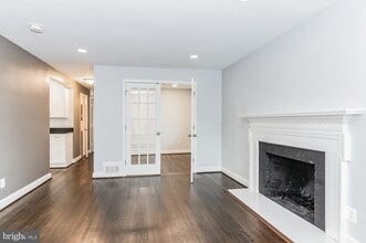 7016 Donna Cir in Annandale, VA - Building Photo - Building Photo