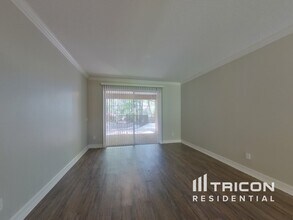 228 Capri Cove Pl in Sanford, FL - Building Photo - Building Photo