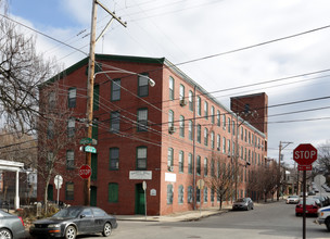 Hamill Mill Apartments in Philadelphia, PA - Foto de edificio - Building Photo