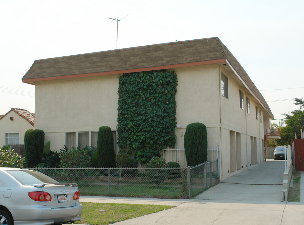 3406 Garden Ave in Los Angeles, CA - Building Photo