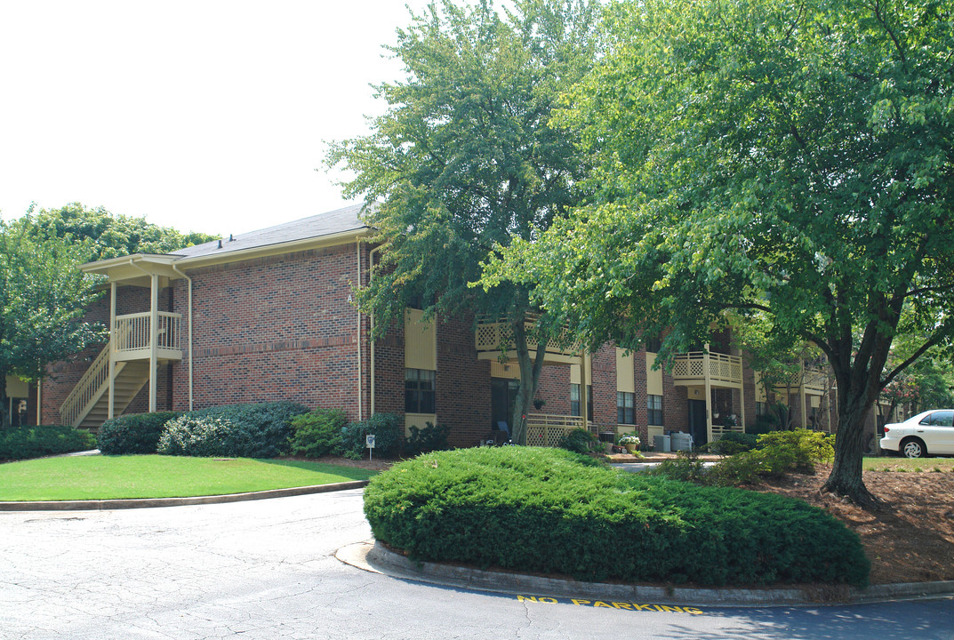 Mount Vernon Village in Atlanta, GA - Building Photo