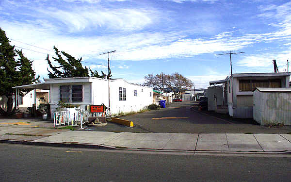 Alpine Mobile Home Park in San Pablo, CA - Building Photo - Building Photo