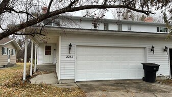 2261 Springbrook Ct in Grand Forks, ND - Building Photo