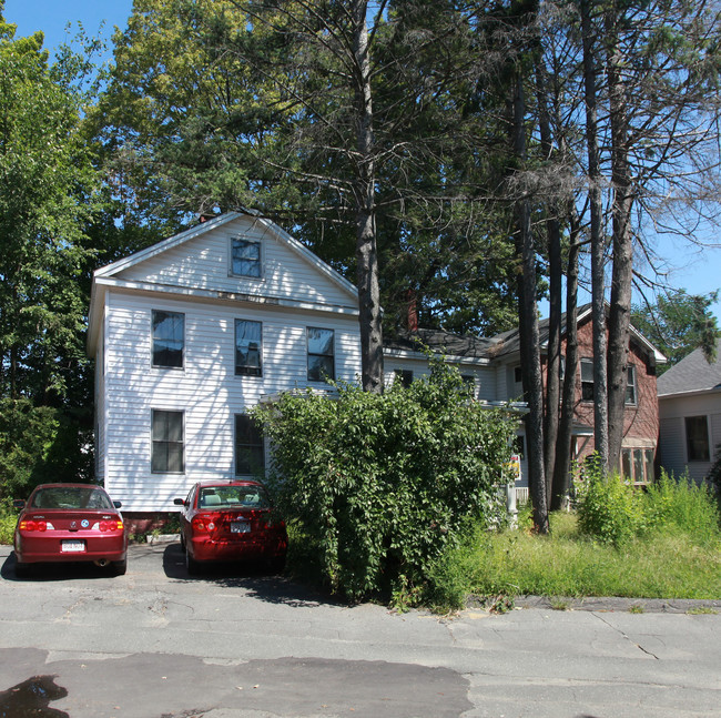 4 Center Ct in Northampton, MA - Foto de edificio - Building Photo