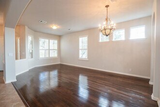 7901 Southwest Pkwy in Austin, TX - Building Photo - Building Photo