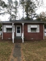 1010 W Washington Ave in Kinston, NC - Building Photo