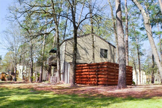 30 Putters W in Huntsville, TX - Foto de edificio - Building Photo