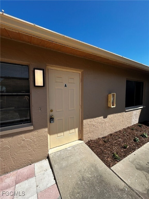 property at 2829 Santa Barbara Blvd