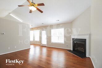 4596 River Gate Dr in Clemmons, NC - Foto de edificio - Building Photo