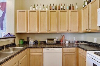 2606 Salado St in Austin, TX - Foto de edificio - Building Photo