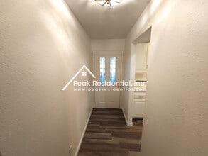 5080 Patti Jo Dr in Carmichael, CA - Building Photo - Building Photo