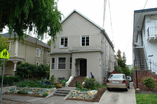 2912 Harper St in Berkeley, CA - Building Photo - Building Photo