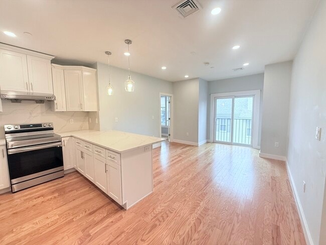 222 Arlington St in Quincy, MA - Building Photo - Building Photo