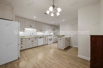 1818 Tyler St in Denton, TX - Building Photo - Building Photo