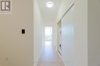 30 Roehampton Ave in Toronto, ON - Building Photo - Building Photo