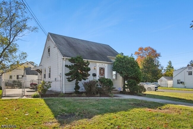 property at 1792 Mountain Ave