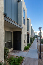 Randolph Court Condominiums in Phoenix, AZ - Building Photo - Building Photo