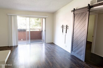 12601 Van Nuys Blvd in Los Angeles, CA - Building Photo - Building Photo
