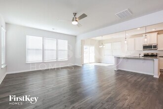 411 Stonefence Dr in Greenville, SC - Foto de edificio - Building Photo