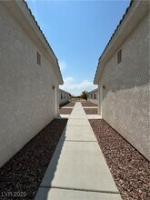 1080 Hall in Pahrump, NV - Building Photo - Building Photo