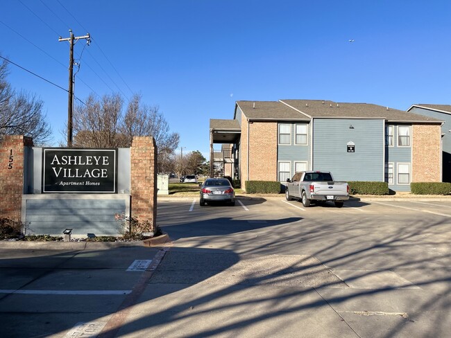 Ashleye Village in Lake Dallas, TX - Building Photo - Building Photo