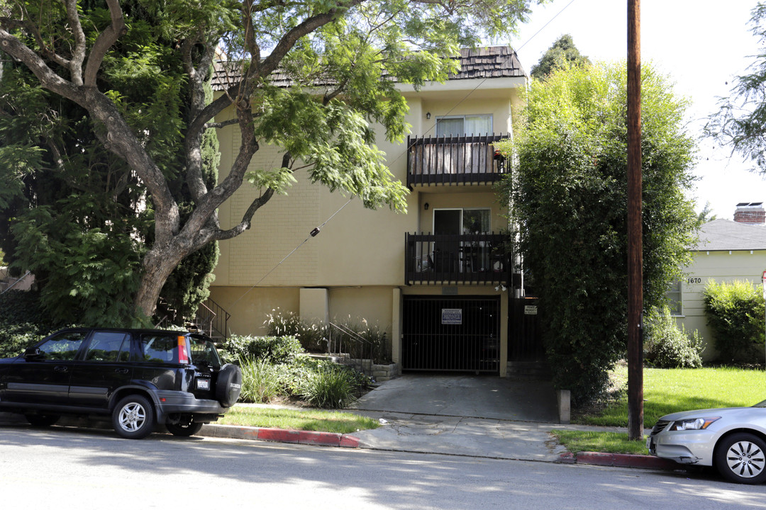 1666 Veteran Ave in Los Angeles, CA - Building Photo