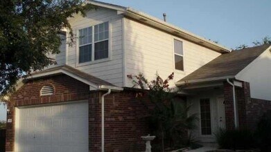 1811 Ralph C Craig Ln in Austin, TX - Building Photo - Building Photo