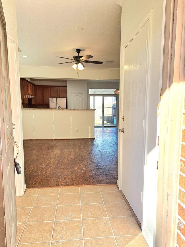 13134 Stratford Skies Ln