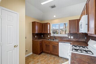 21114 Sprouse Cir in Humble, TX - Building Photo - Building Photo