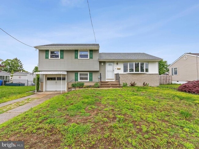 property at 11 Sycamore Dr