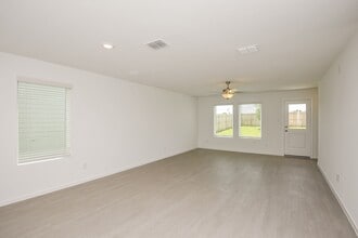 2749 Mistwood Dr in Fort Worth, TX - Building Photo - Building Photo