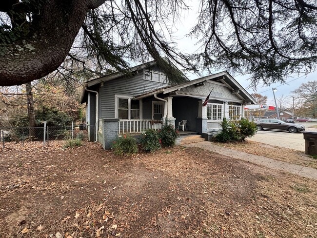 property at 1004 Fallston Rd