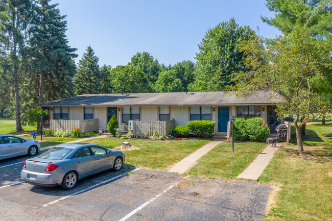 Beckford Place Apartments in Canton, OH - Building Photo - Building Photo