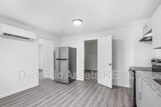 208 E Park St in Pittsburg, KS - Building Photo - Building Photo