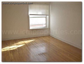 3527 North Broadway-Unit -2 in Chicago, IL - Building Photo - Building Photo