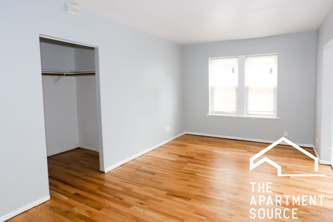 4529 N Malden St, Unit 1b in Chicago, IL - Foto de edificio - Building Photo