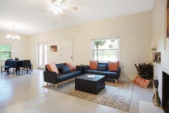 1647 Lake Ella Dr in Tallahassee, FL - Building Photo - Building Photo