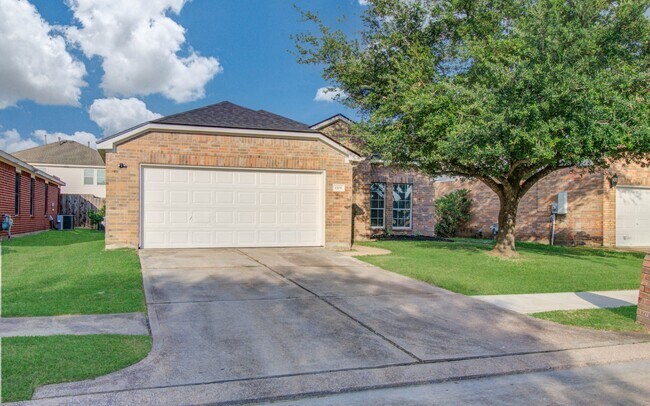 4506 Knights Ct in Baytown, TX - Building Photo - Building Photo