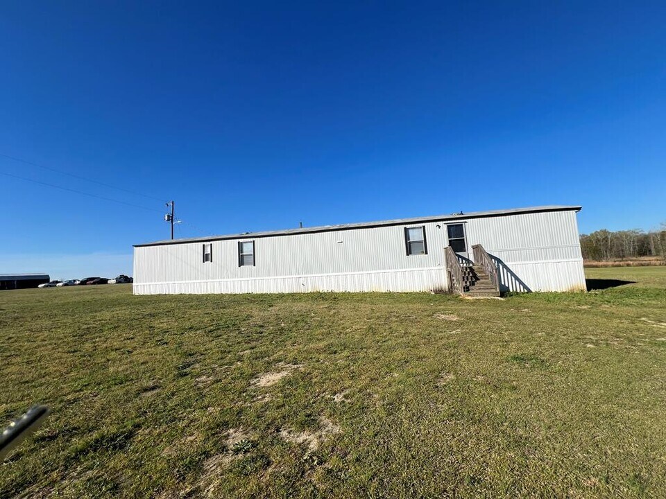 5520 Cannery Rd in Dalzell, SC - Building Photo