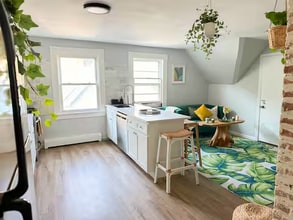 218 Sherman Ave in New Haven, CT - Foto de edificio - Building Photo