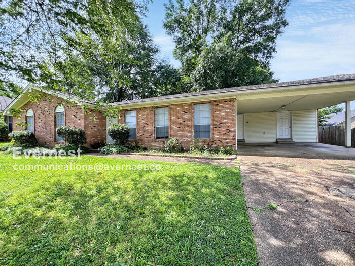 5697 Tulip Tree Dr in Memphis, TN - Building Photo