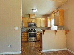 3517 NW Coronado St in Corvallis, OR - Foto de edificio - Building Photo